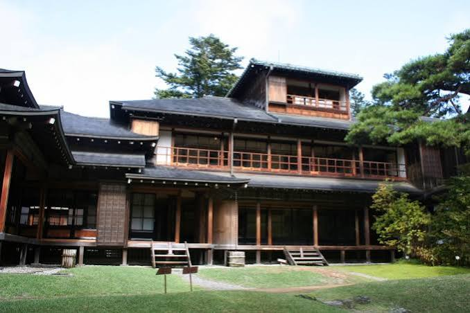 The sprawling wooden Tamozawa Imperial Villa